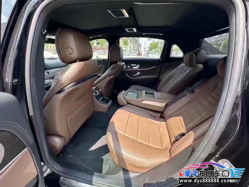 23年奔驰E轿车抵押车出售