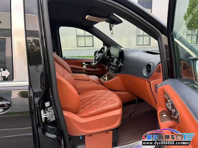 23年奔驰V轿车抵押车出售