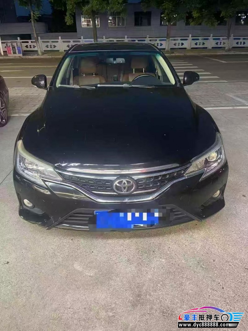 15年丰田锐志轿车抵押车出售