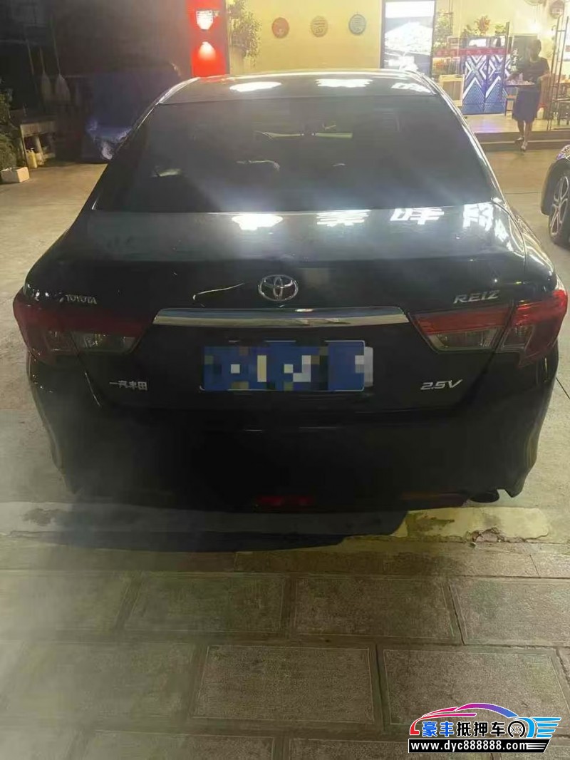 15年丰田锐志轿车抵押车出售