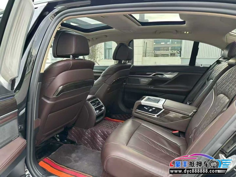 20年宝马7系轿车抵押车出售