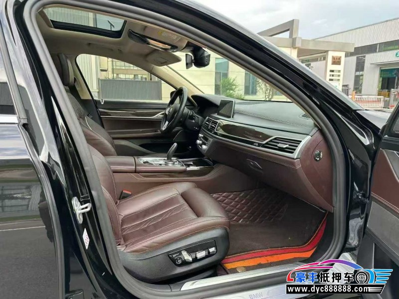 20年宝马7系轿车抵押车出售