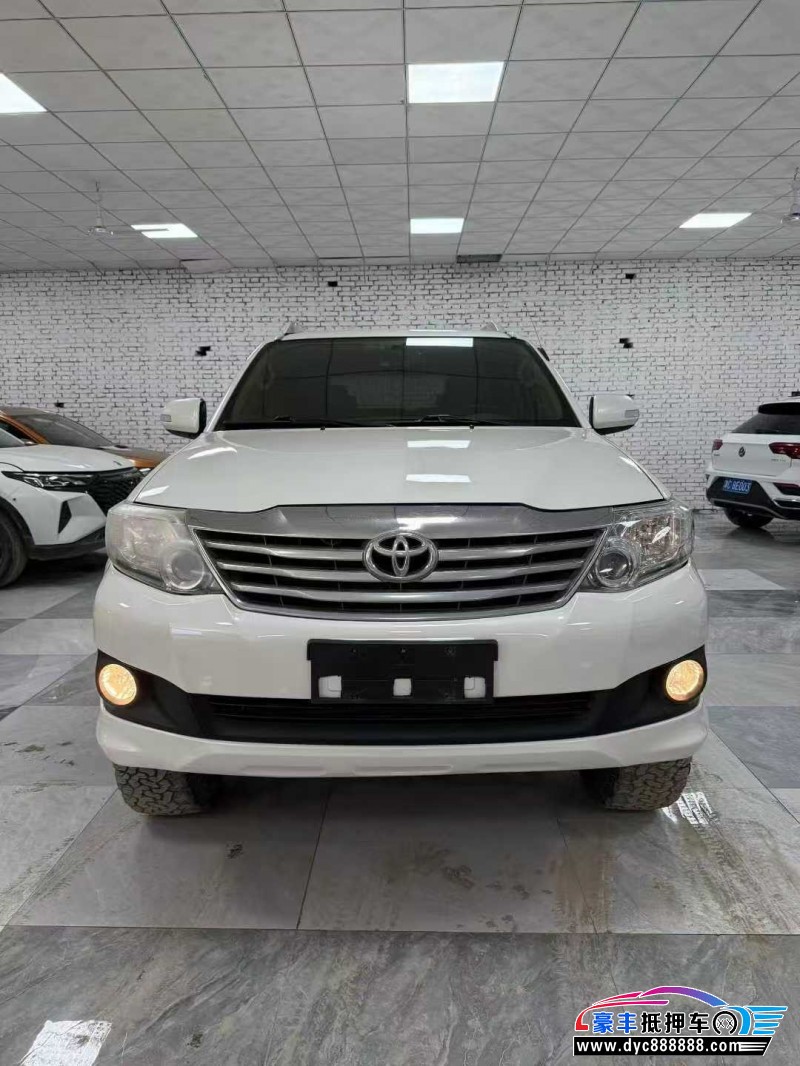 16年丰田奔跑者轿车抵押车出售