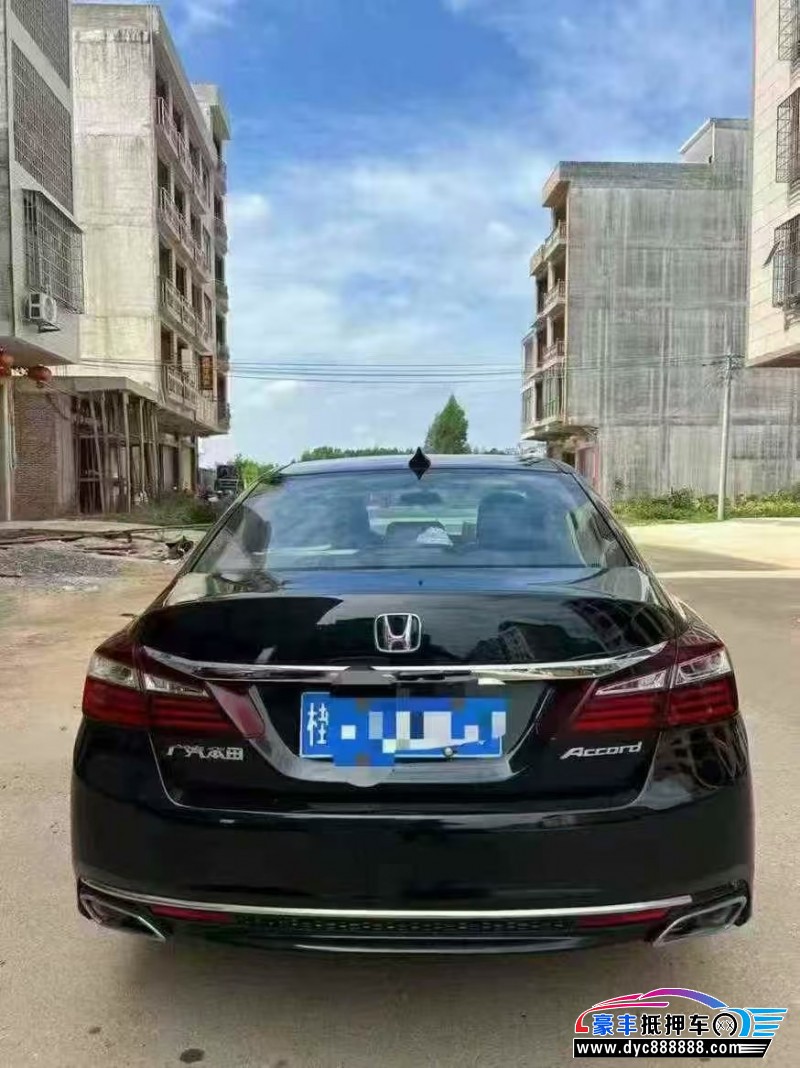 17年本田雅阁轿车抵押车出售