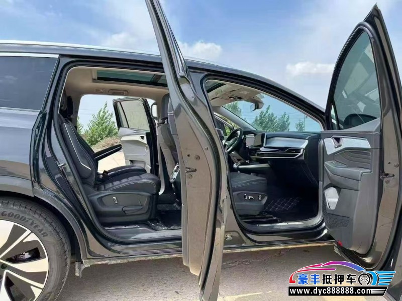 25年大众揽镜轿车抵押车出售