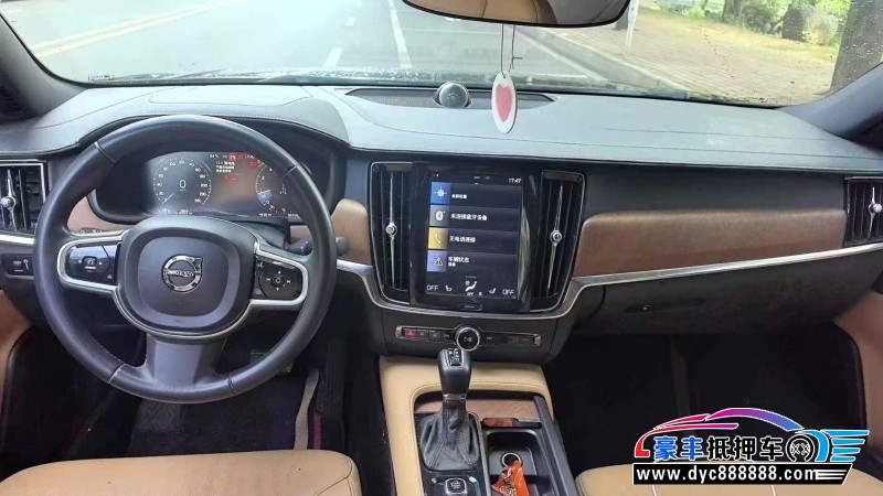 19年沃尔沃S90轿车抵押车出售