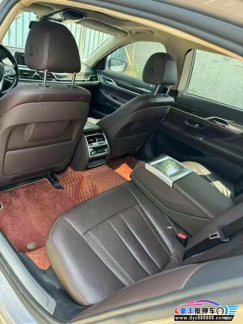 17年宝马7系轿车抵押车出售