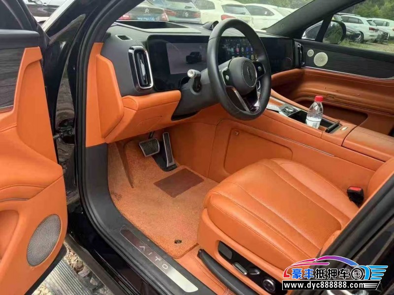 24年华为问界轿车抵押车出售