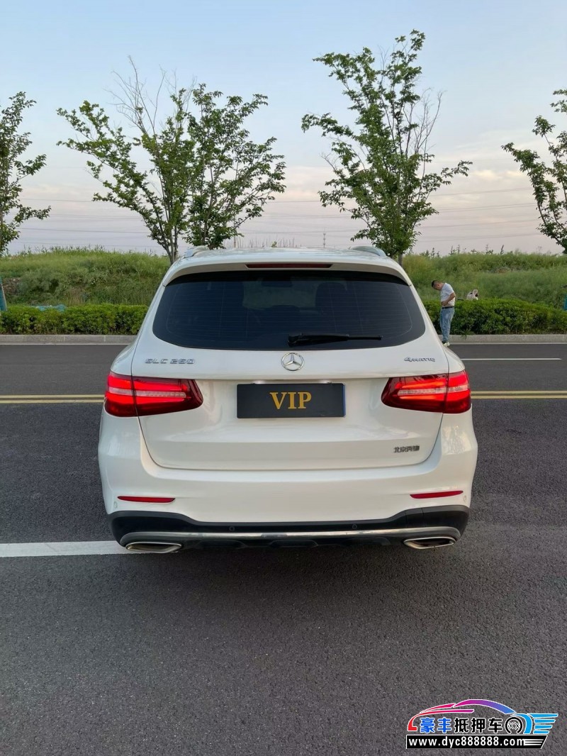 17年奔驰GLC轿车抵押车出售