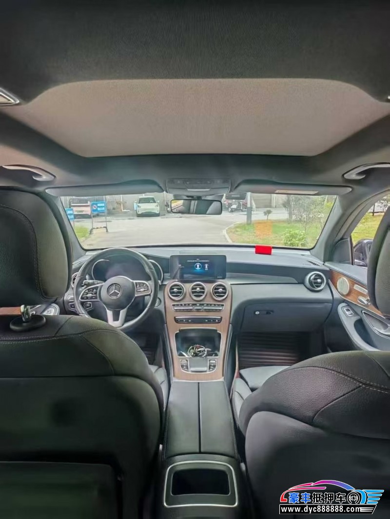 21年奔驰GLC轿车抵押车出售