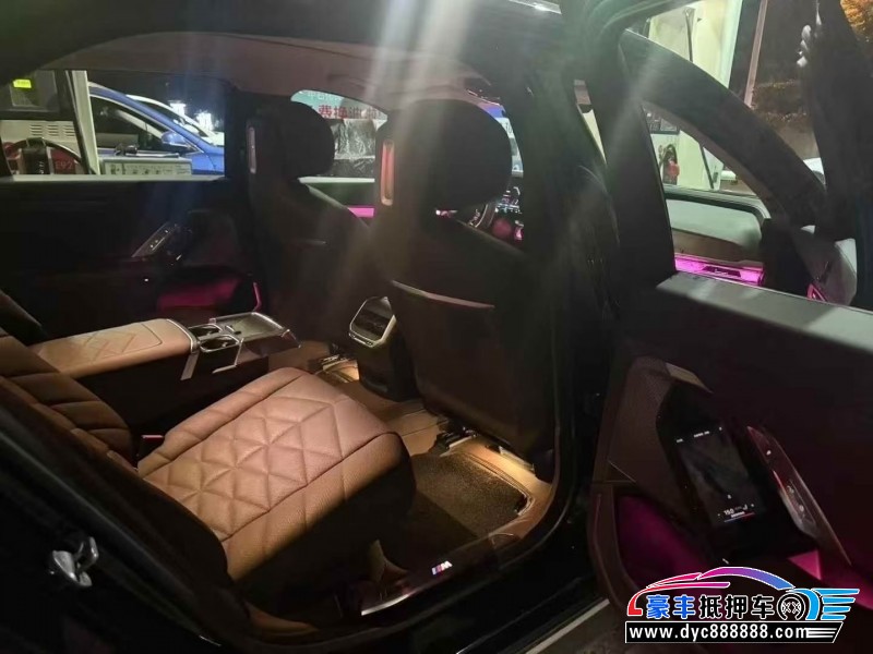 25年宝马7系轿车抵押车出售