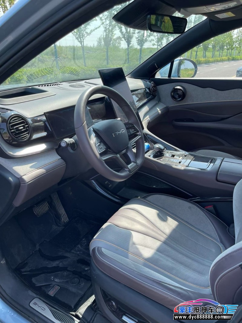 23年比亚迪护卫舰轿车抵押车出售