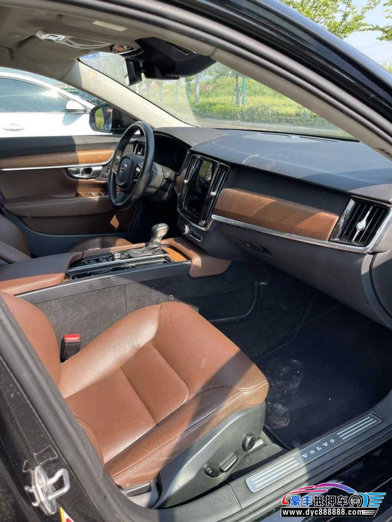 19年沃尔沃S90轿车抵押车出售