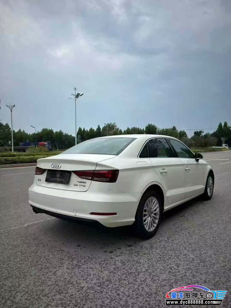 15年奥迪A3轿车抵押车出售