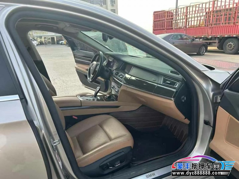 15年宝马7系轿车抵押车出售