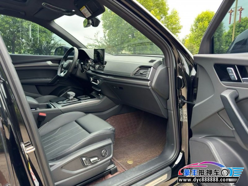 24年奥迪Q5轿车抵押车出售