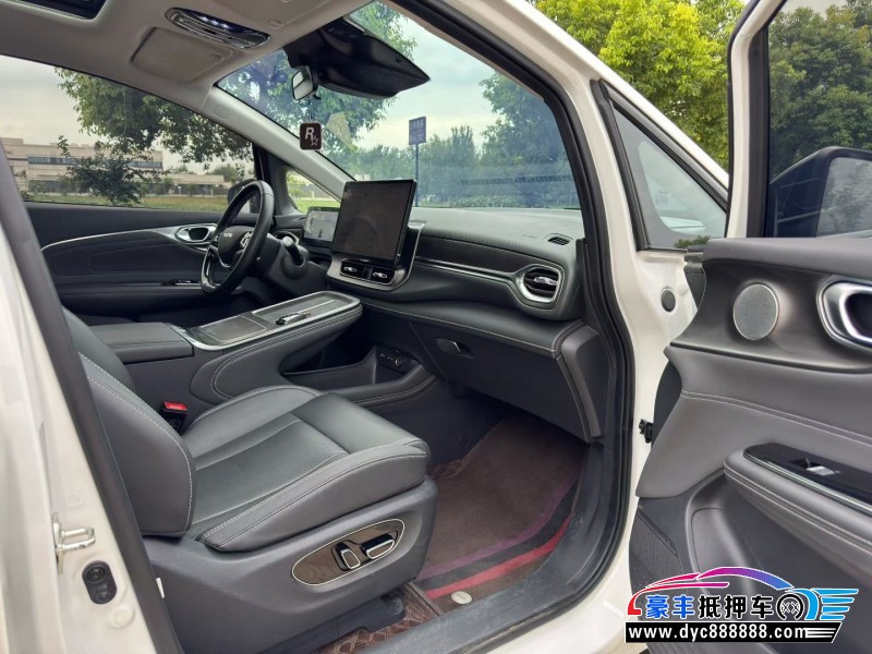 24年埃安V80轿车抵押车出售