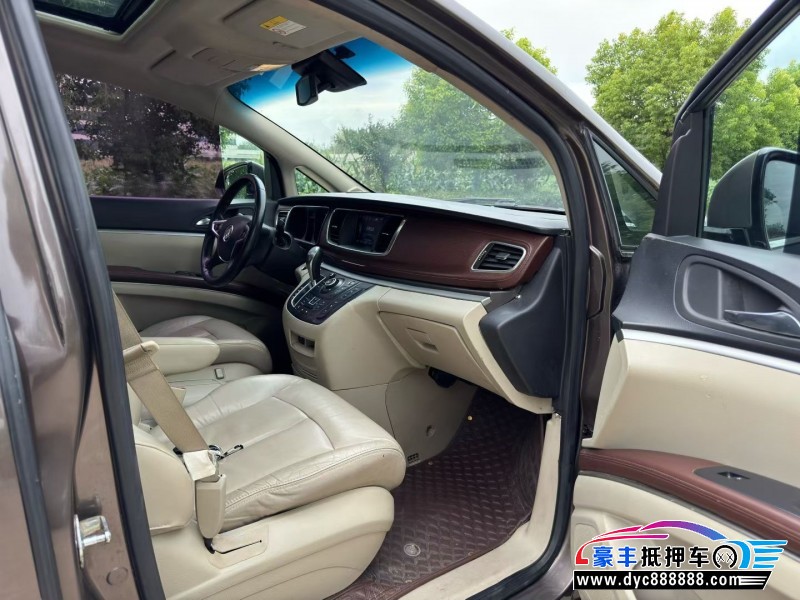 18年别克GL8轿车抵押车出售