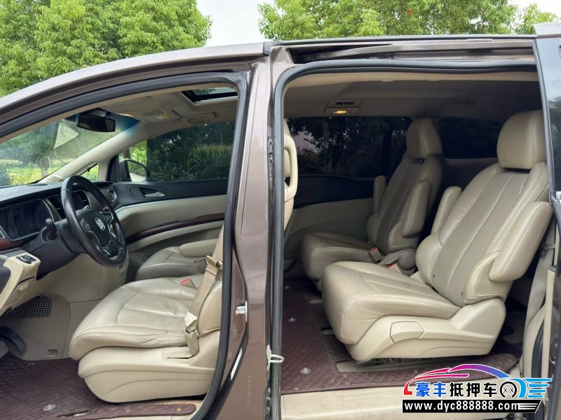 18年别克GL8轿车抵押车出售