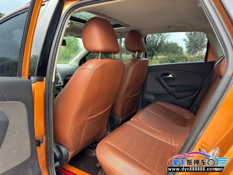 16年大众polo轿车抵押车出售