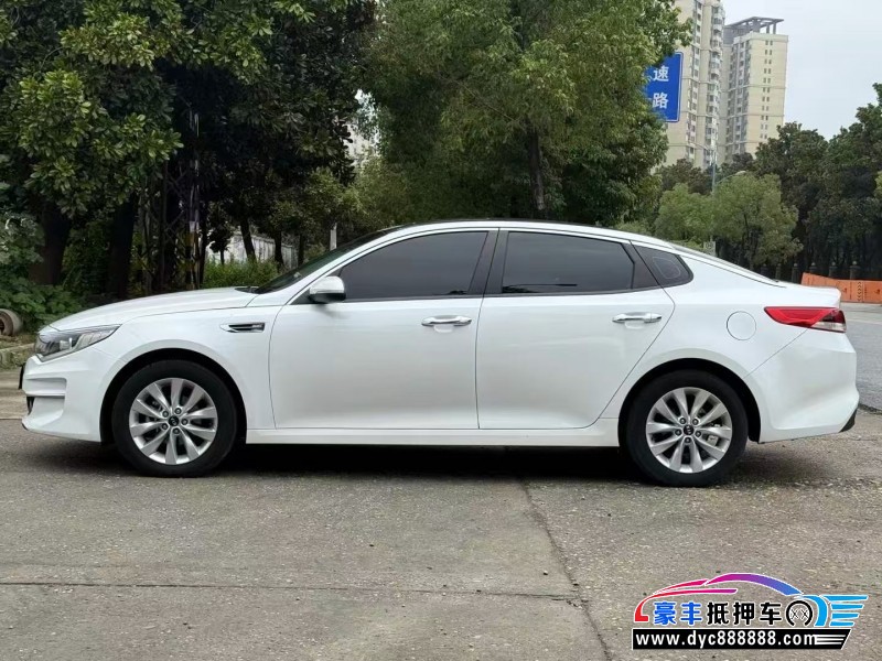 20年起亚K5轿车抵押车出售