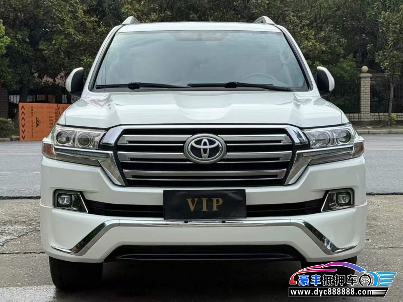 18年丰田兰德酷路泽（陆巡）轿车抵押车出售