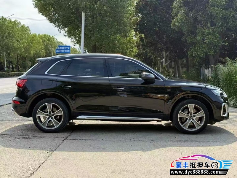 22年奥迪Q5轿车抵押车出售