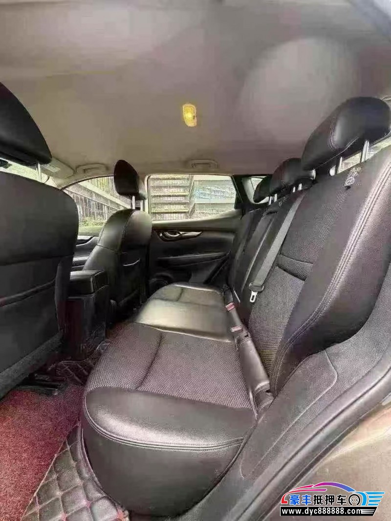 18年日产逍客轿车抵押车出售