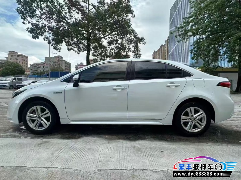 23年丰田雷凌轿车抵押车出售