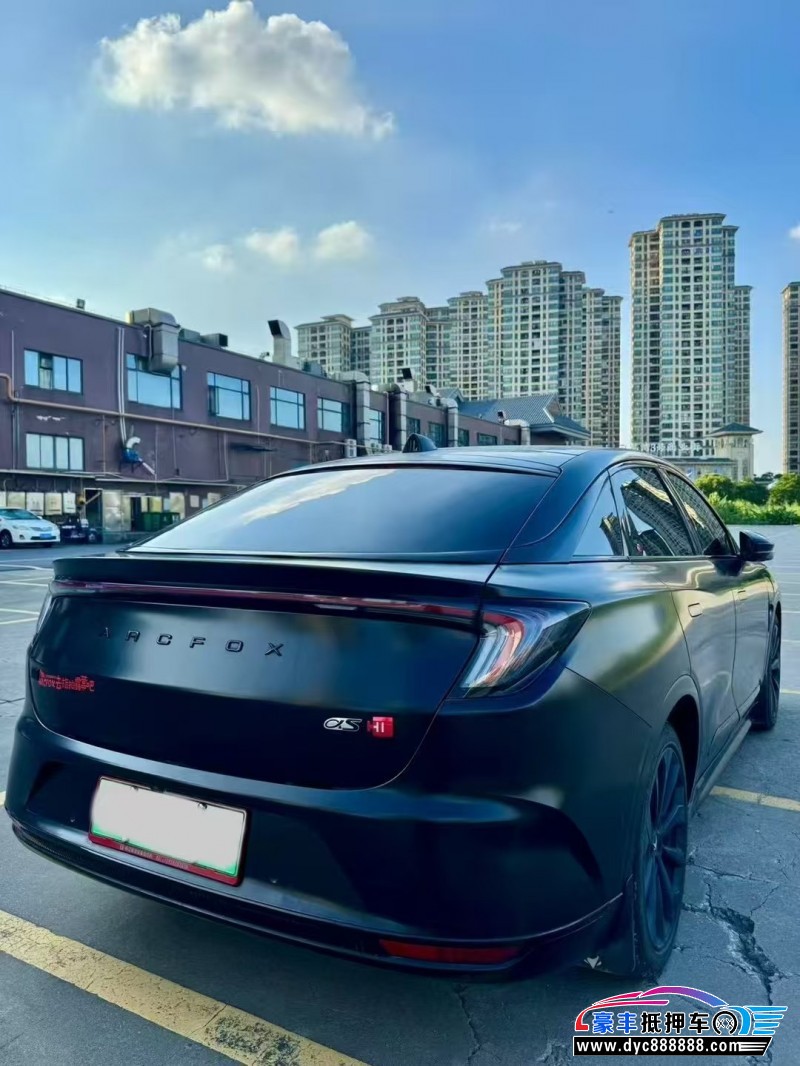 24年极狐阿尔法S轿车抵押车出售