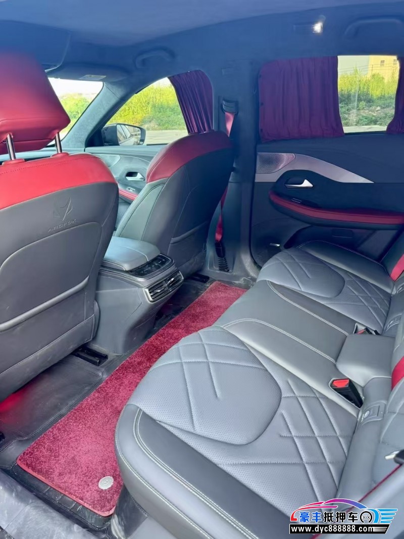 24年极狐阿尔法S轿车抵押车出售