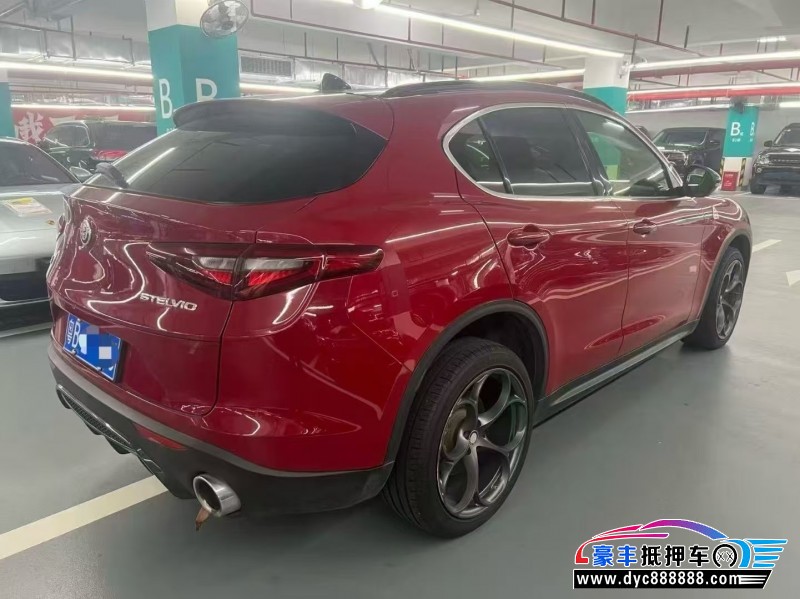 19年阿尔法·罗密欧Stelvio轿车抵押车出售
