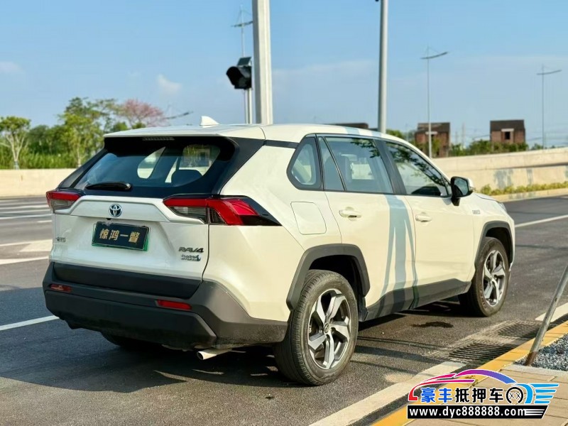 21年丰田RAV4轿车抵押车出售