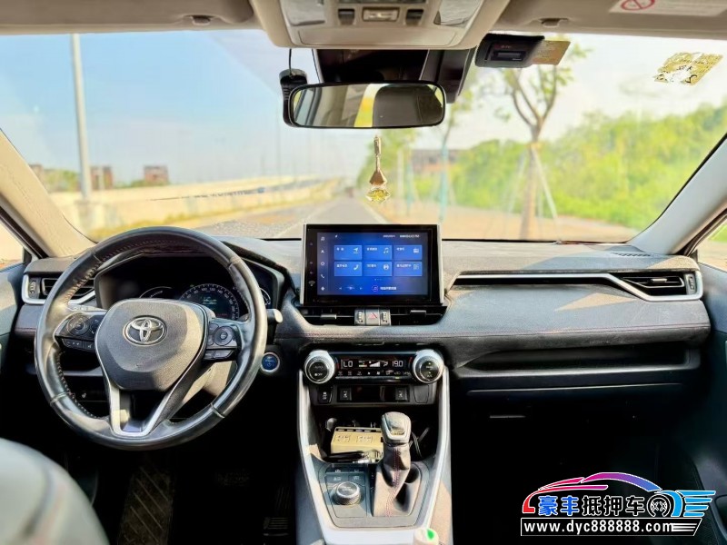 21年丰田RAV4轿车抵押车出售