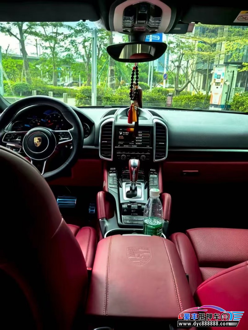 16年保时捷卡宴轿车抵押车出售