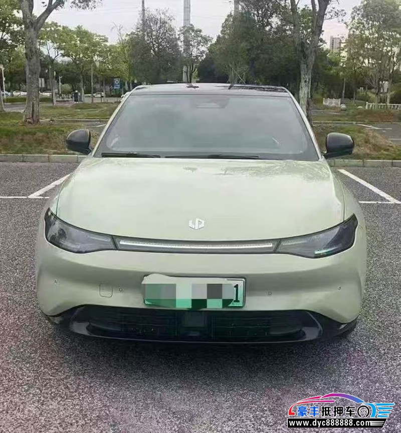 23年零跑c01轿车抵押车出售