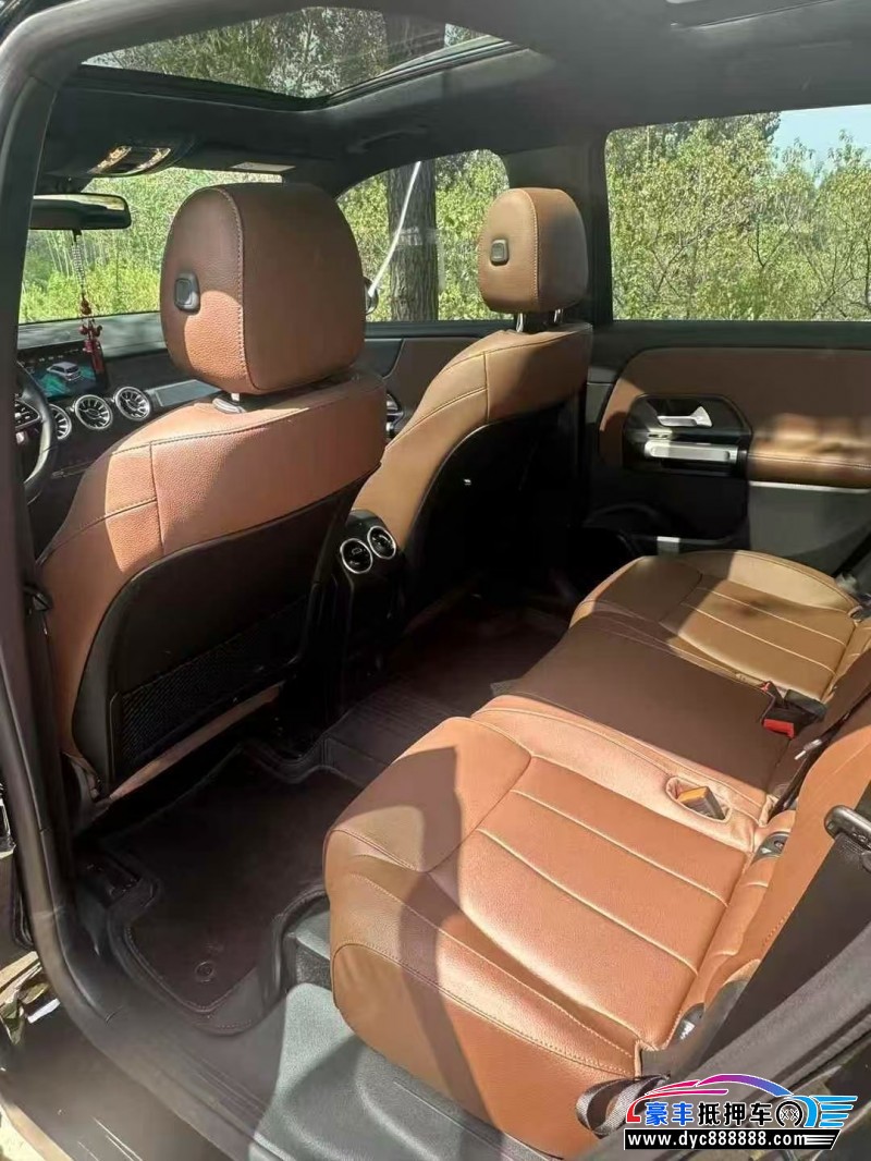 23年奔驰GLB轿车抵押车出售