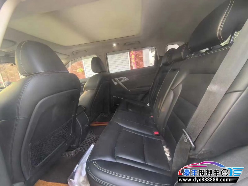 18年吉利博越轿车抵押车出售