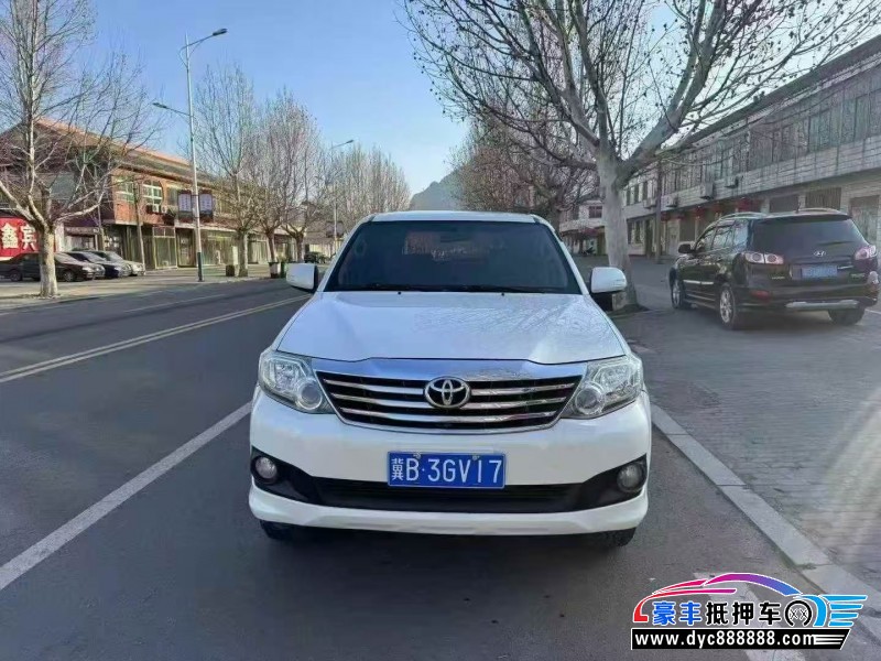 17年丰田奔跑者轿车抵押车出售