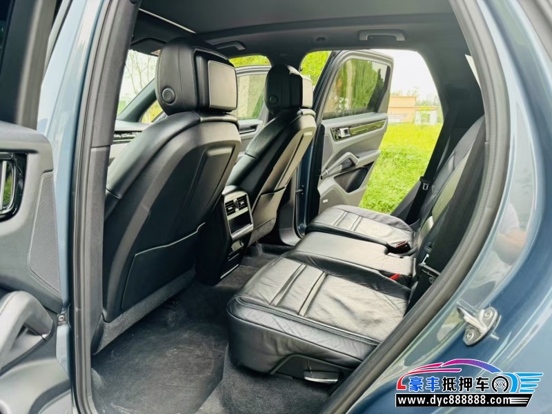 18年保时捷卡宴轿车抵押车出售