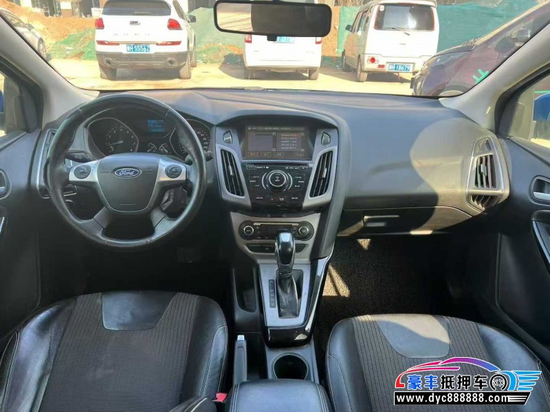 13年福特福克斯轿车抵押车出售