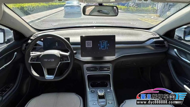 24年比亚迪驱逐舰轿车抵押车出售