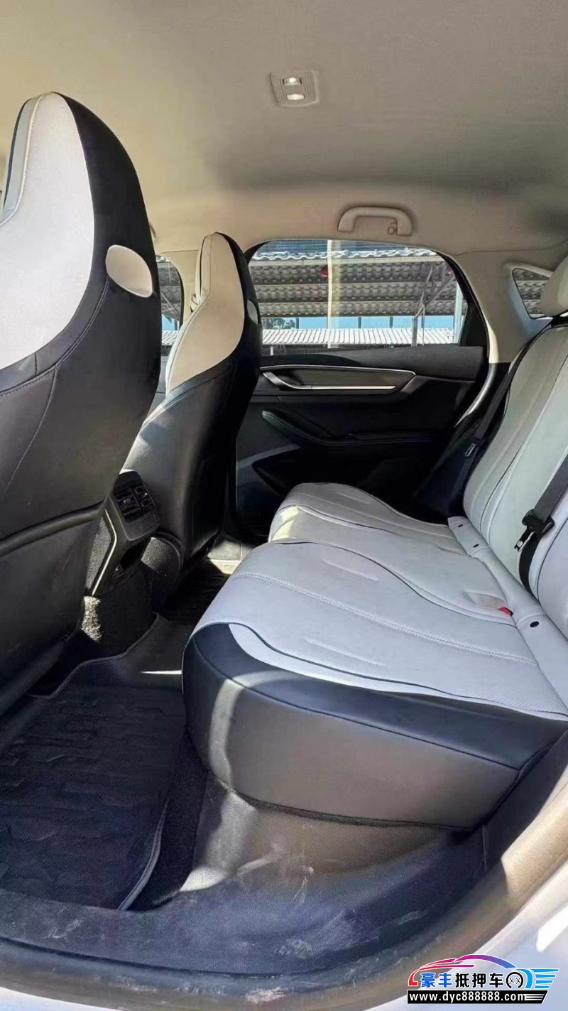 24年比亚迪驱逐舰轿车抵押车出售