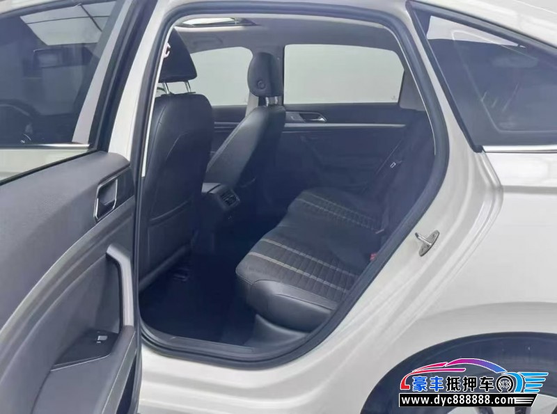 20年大众朗逸轿车抵押车出售