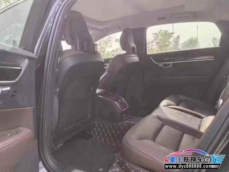 17年沃尔沃S90轿车抵押车出售