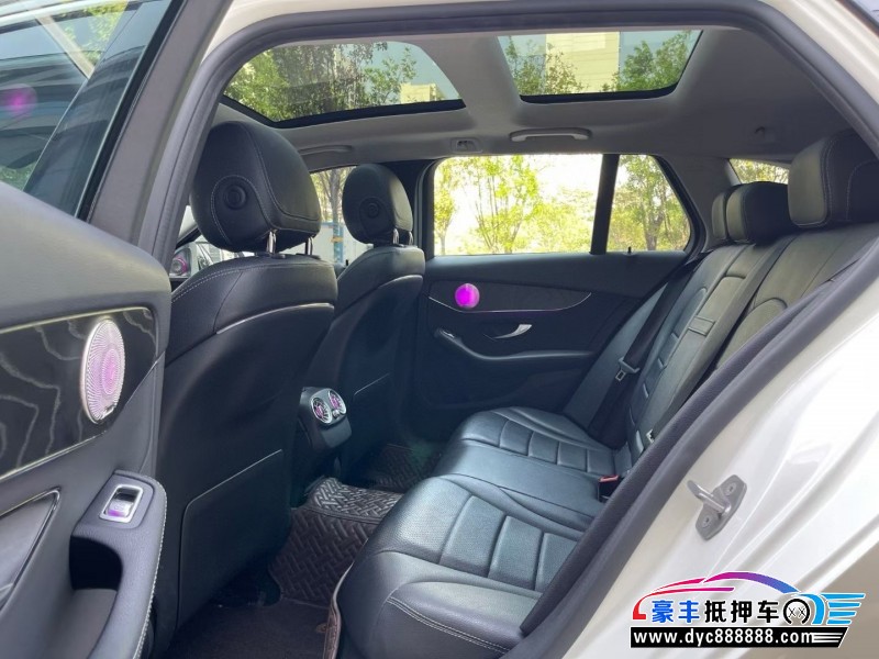 21年奔驰C轿车抵押车出售