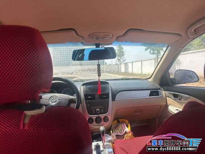 14年别克凯越轿车抵押车出售