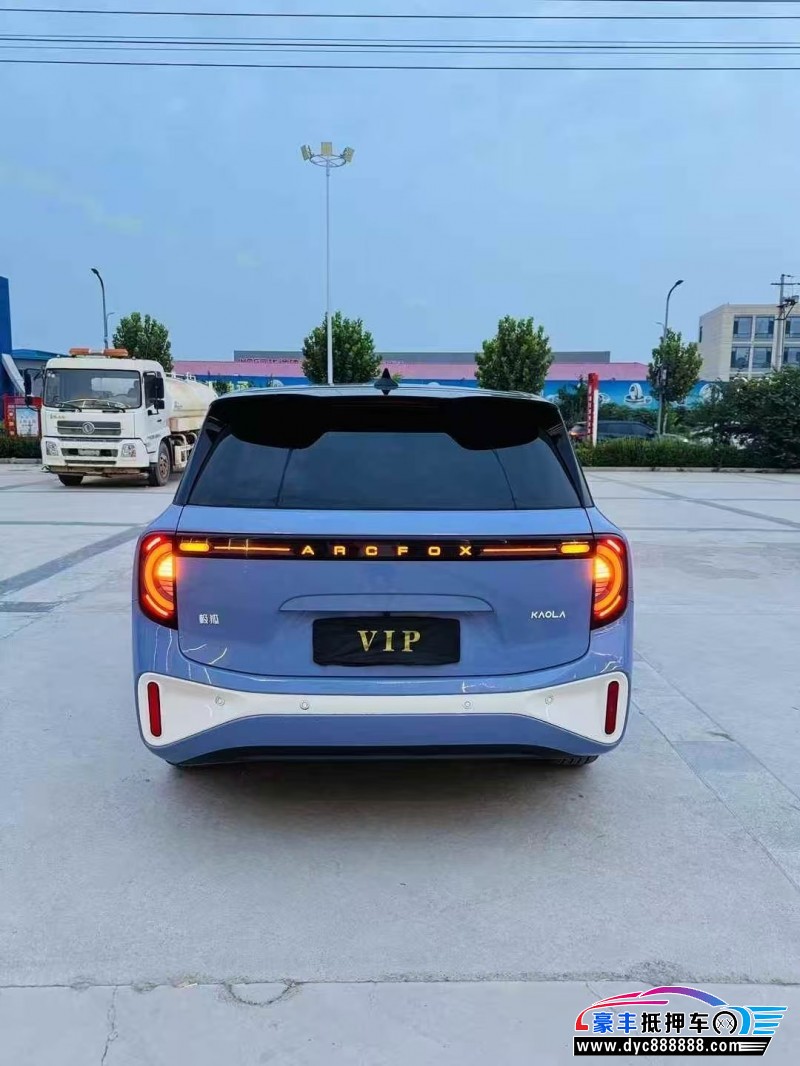 23年极狐考拉轿车抵押车出售