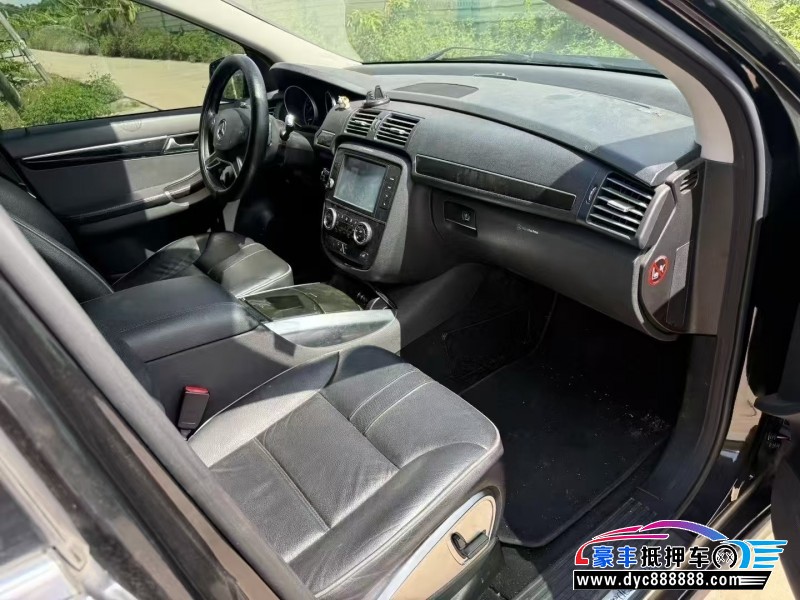 17年奔驰R轿车抵押车出售