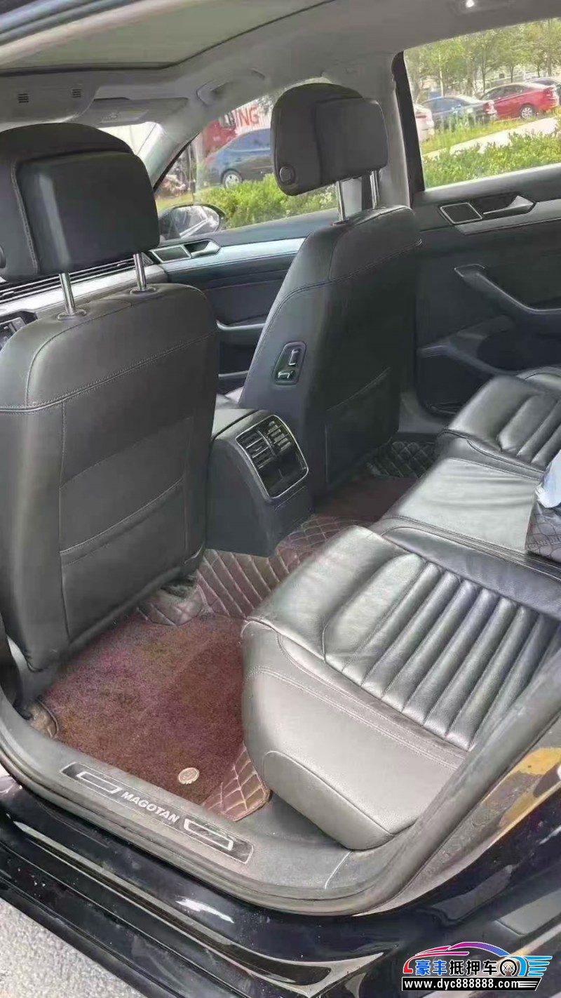 18年大众迈腾轿车抵押车出售